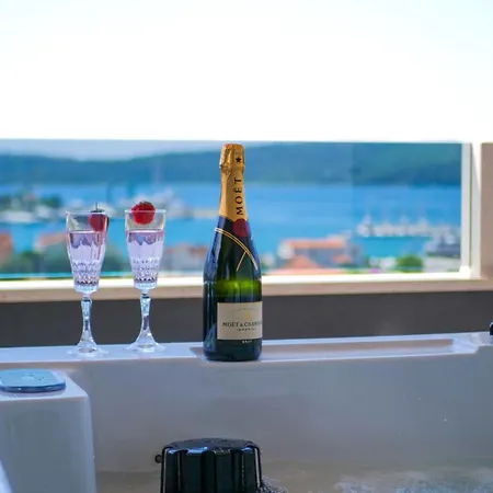 Lejlighed Luxury Penthouse Skyview *